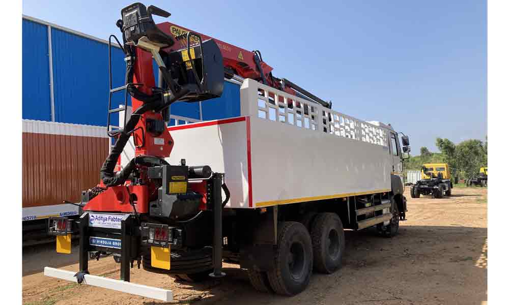 Truck Mounted Crane (boom truck)